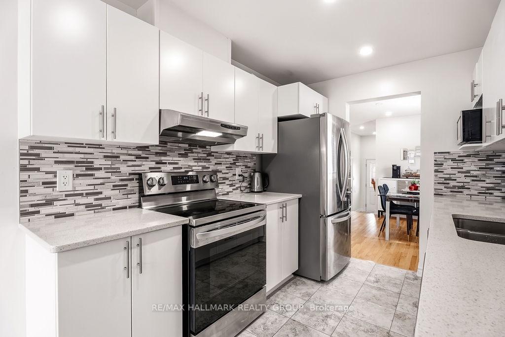 Photo 14 of 450 Brettonwood Ridge, Ottawa, Kanata - Kanata Lakes/Heritage Hills — HOMEH