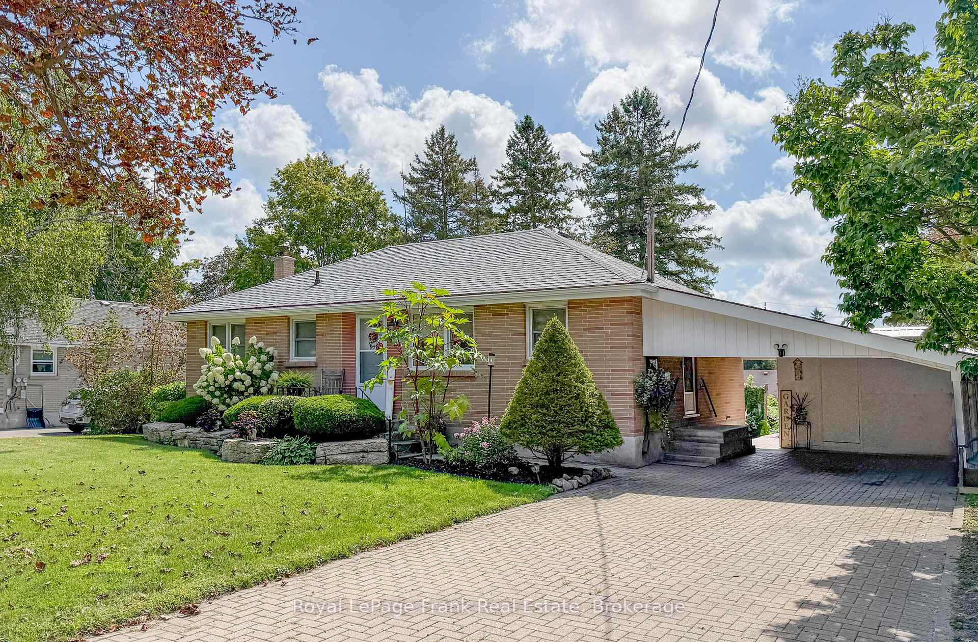 Photo 1 of 387 Aberdeen Avenue, Peterborough, Northcrest Ward 5 — HOMEH