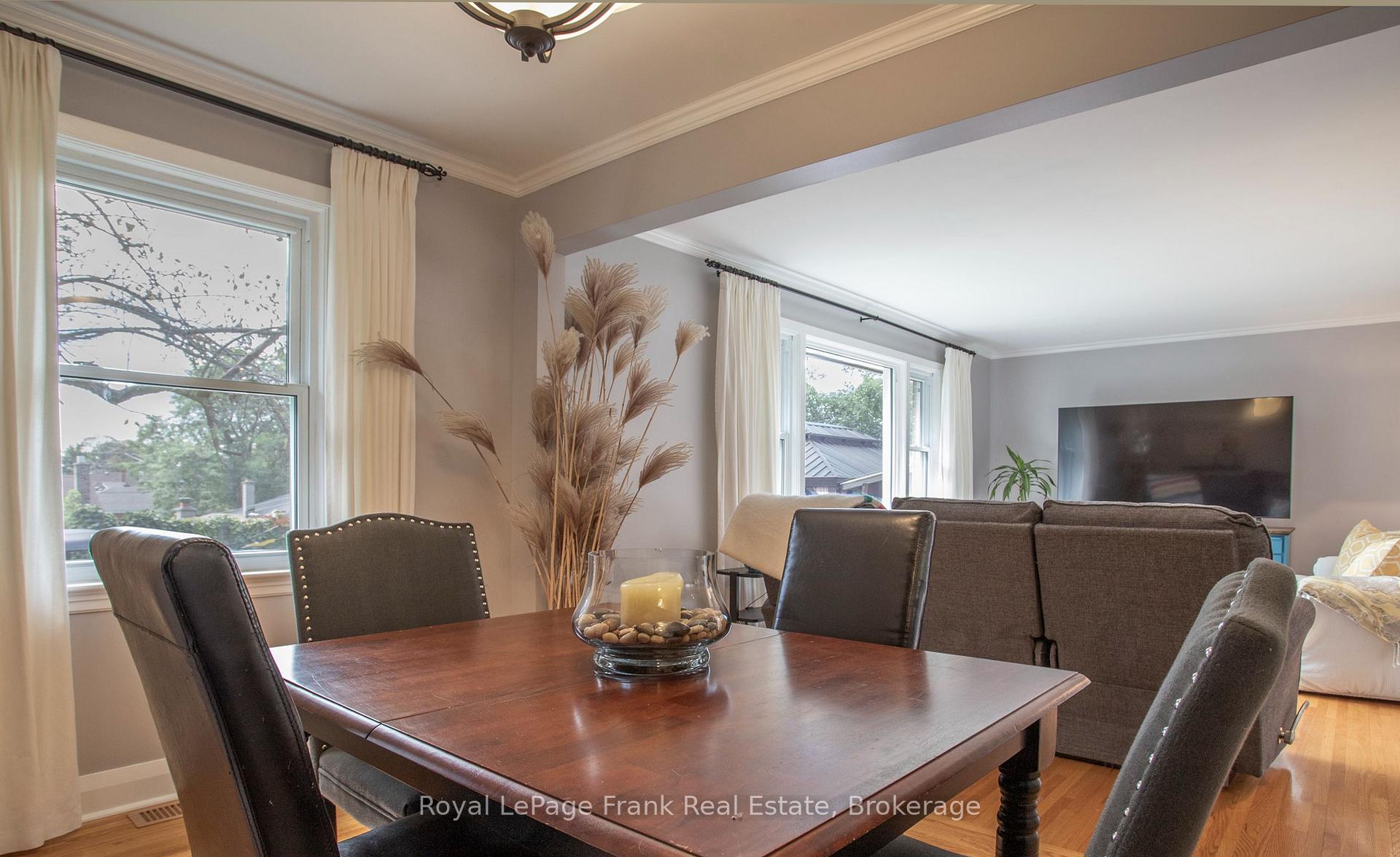 Photo 9 of 387 Aberdeen Avenue, Peterborough, Northcrest Ward 5 — HOMEH