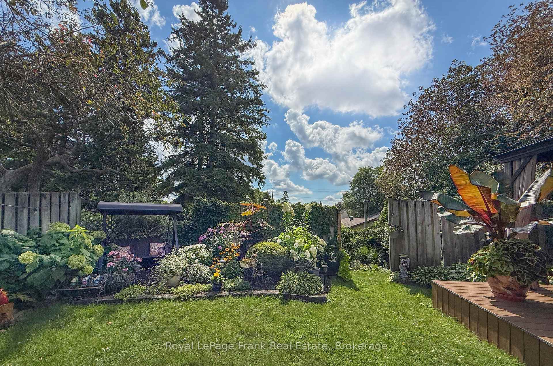 Photo 29 of 387 Aberdeen Avenue, Peterborough, Northcrest Ward 5 — HOMEH