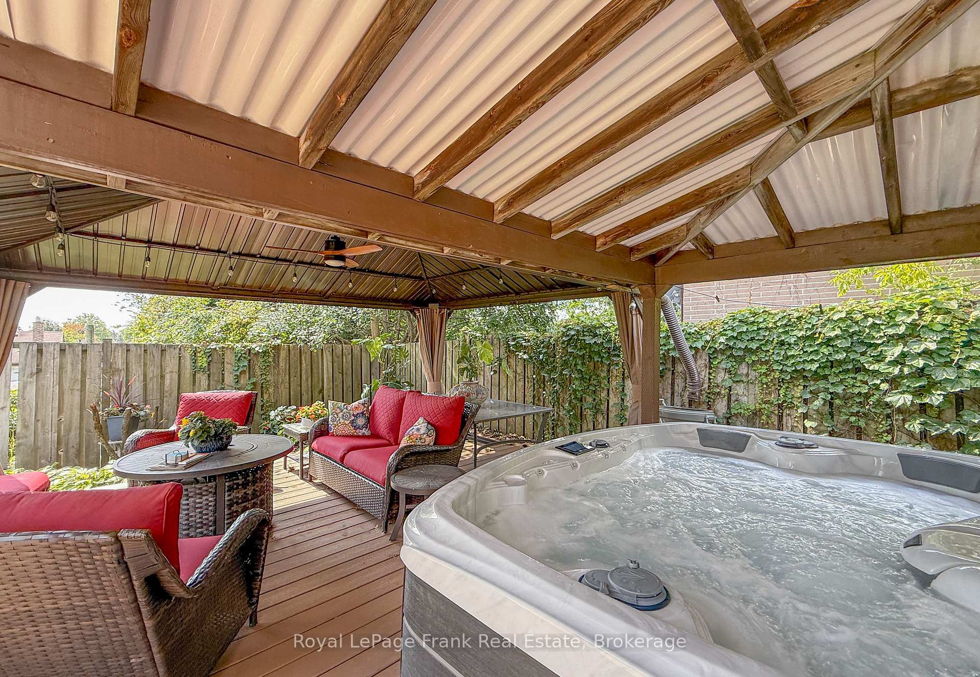 Photo 35 of 387 Aberdeen Avenue, Peterborough, Northcrest Ward 5 — HOMEH