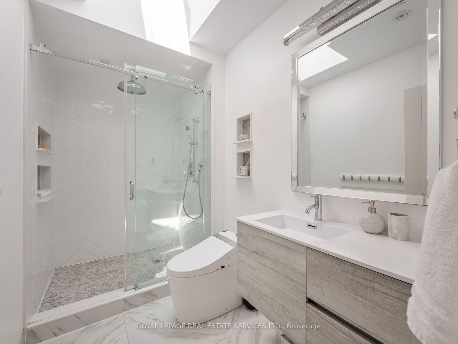 Photo 25 of 330 Willard Avenue, Toronto, Runnymede-Bloor West Village — HOMEH