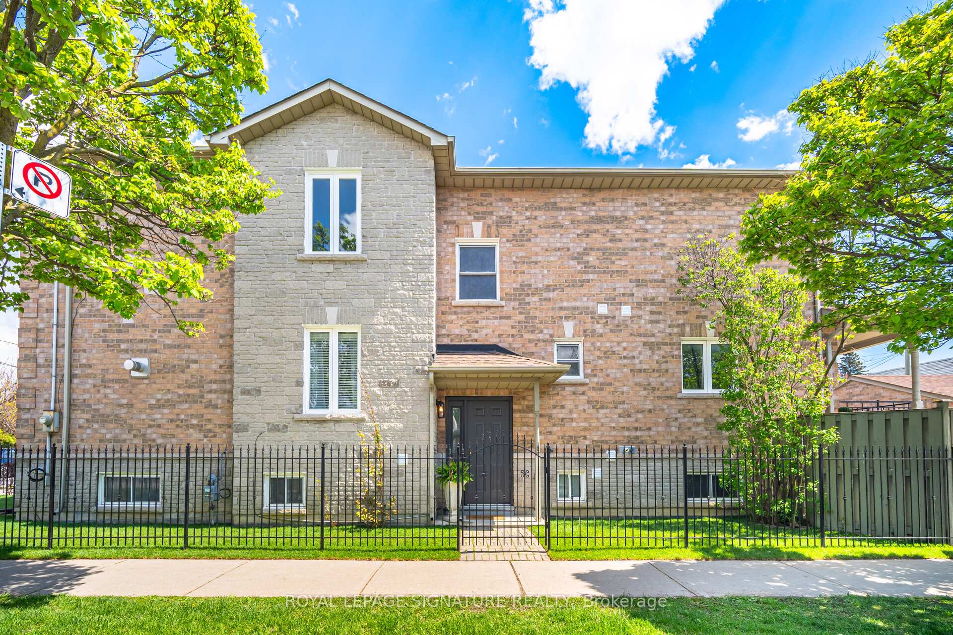 Photo 2 of 189 Aileen Avenue, Toronto, Keelesdale-Eglinton West — HOMEH