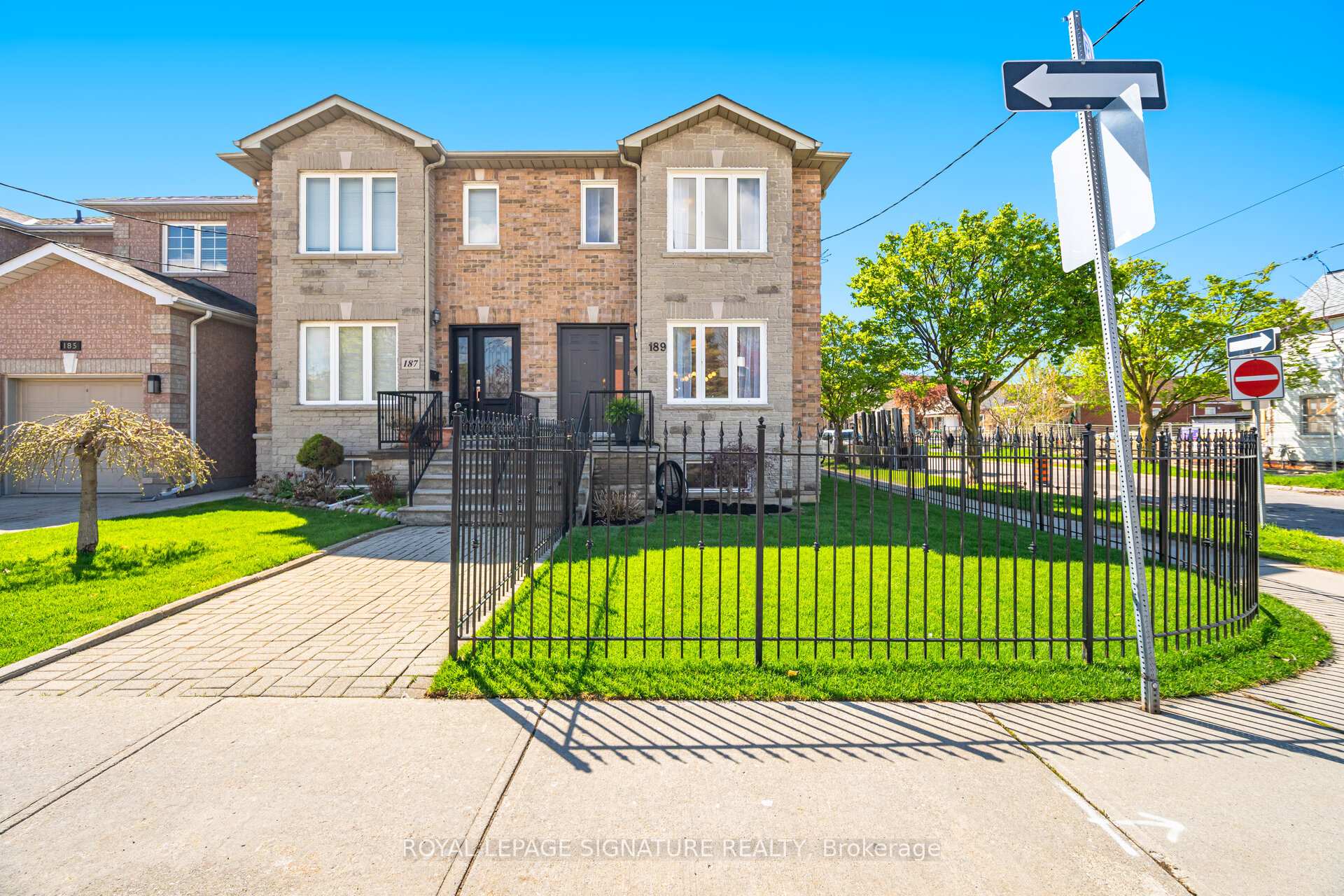 Photo 3 of 189 Aileen Avenue, Toronto, Keelesdale-Eglinton West — HOMEH