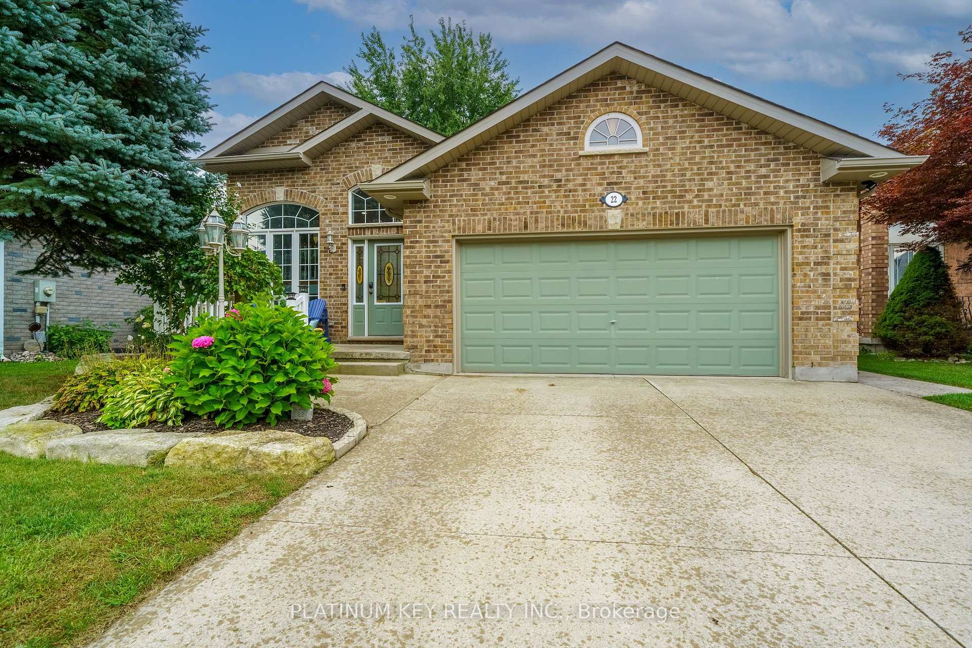 Photo 1 of 22 Ridge Street, Strathroy-Caradoc, SW — HOMEH