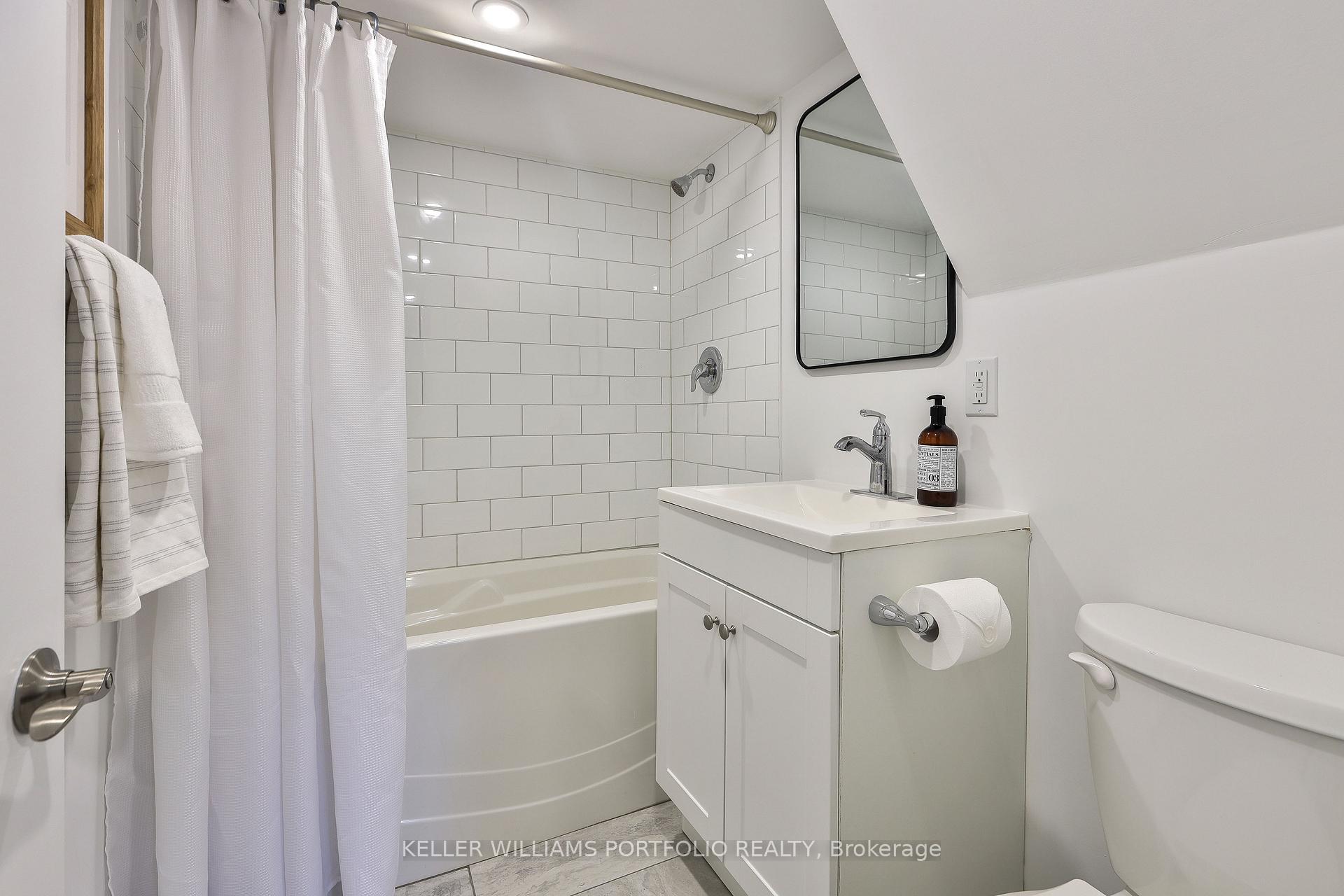 Photo 28 of 40 Aileen Avenue, Toronto, Keelesdale-Eglinton West — HOMEH