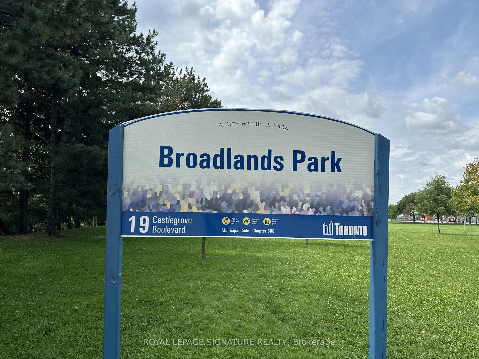 Photo 33 of 73 Castlegrove Boulevard, North York, Parkwoods-Donalda — HOMEH