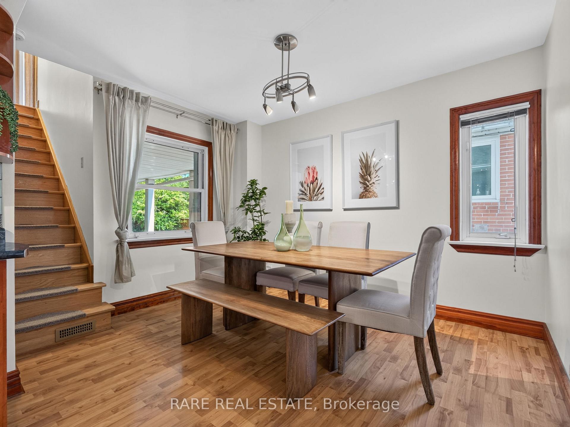 Photo 11 of 12 Kentroyal Drive, Etobicoke, Humber Heights — HOMEH
