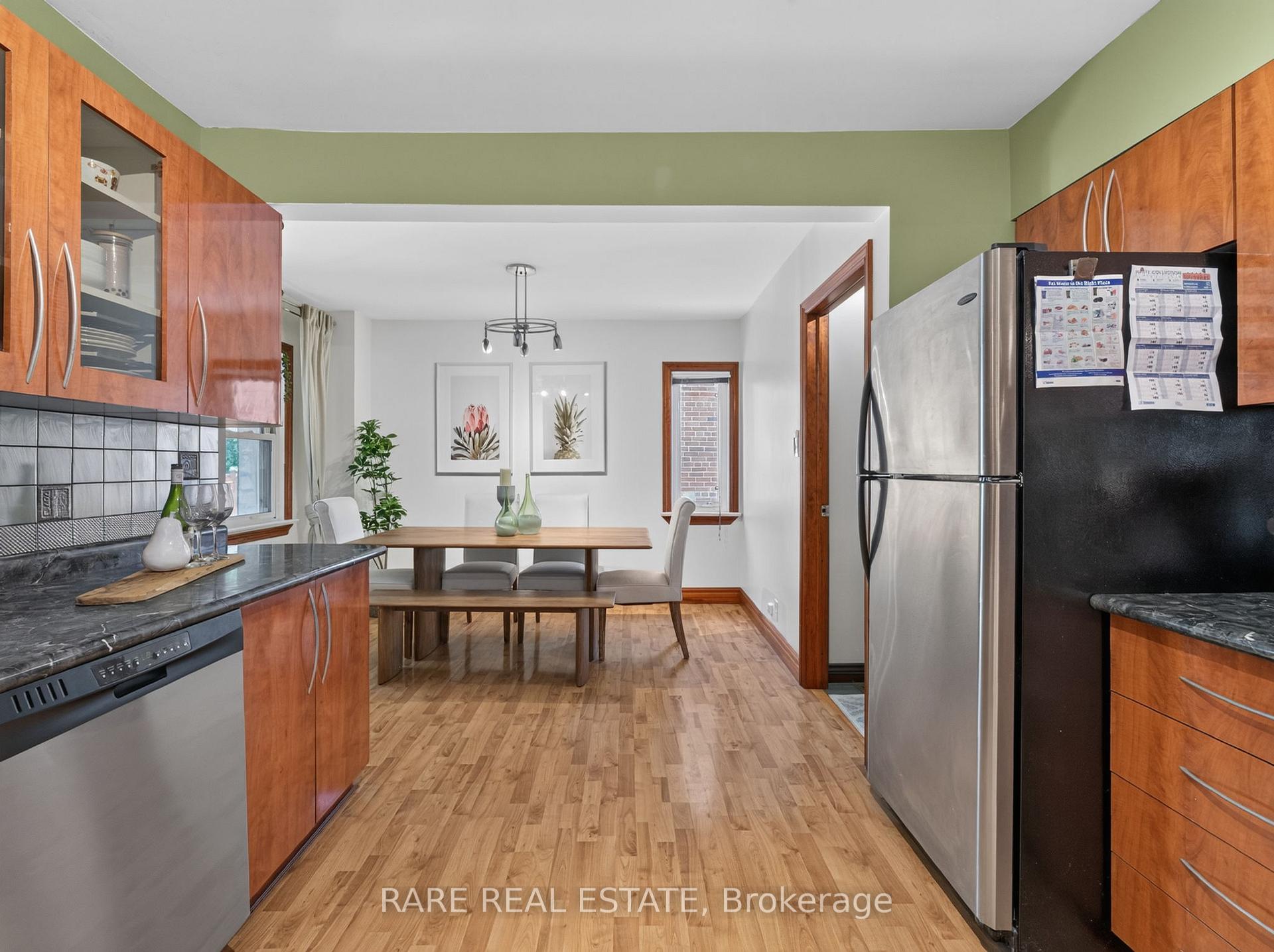 Photo 14 of 12 Kentroyal Drive, Etobicoke, Humber Heights — HOMEH