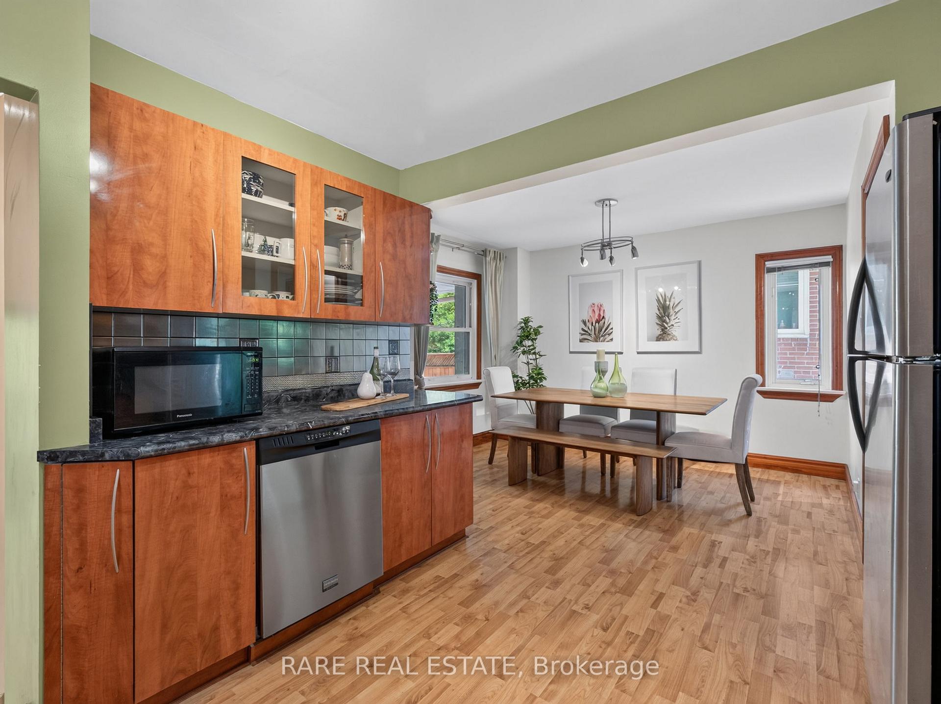 Photo 15 of 12 Kentroyal Drive, Etobicoke, Humber Heights — HOMEH