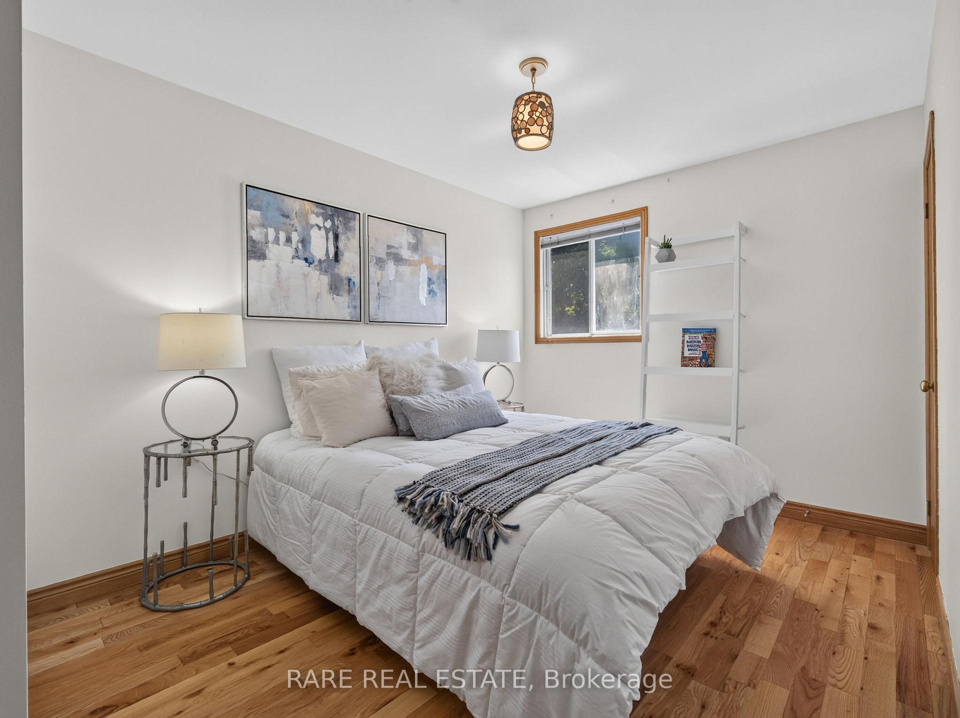 Photo 16 of 12 Kentroyal Drive, Etobicoke, Humber Heights — HOMEH