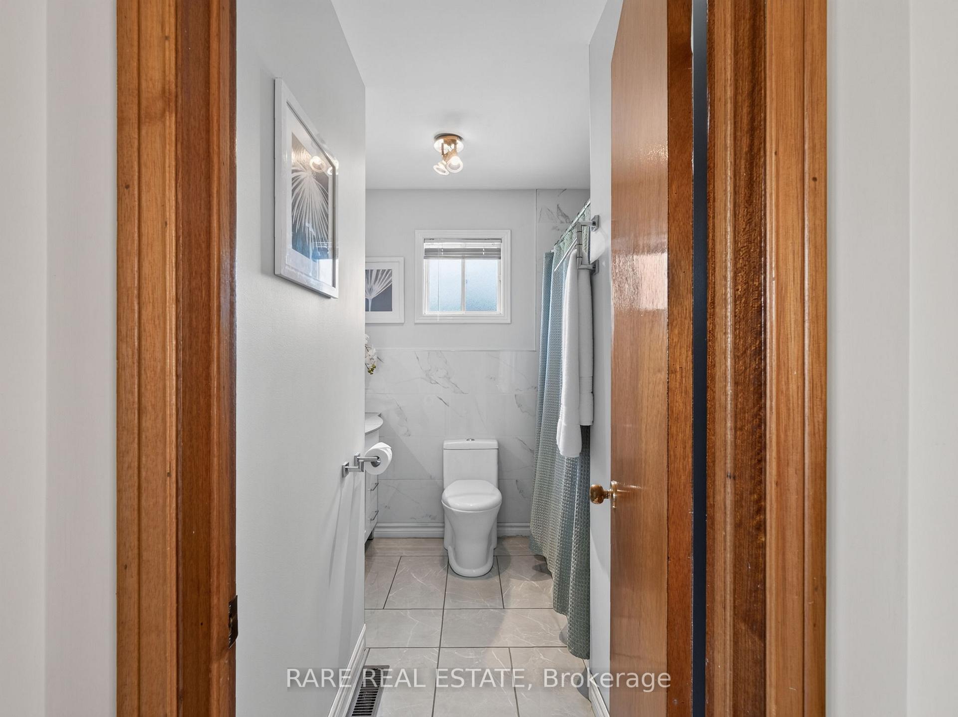 Photo 23 of 12 Kentroyal Drive, Etobicoke, Humber Heights — HOMEH
