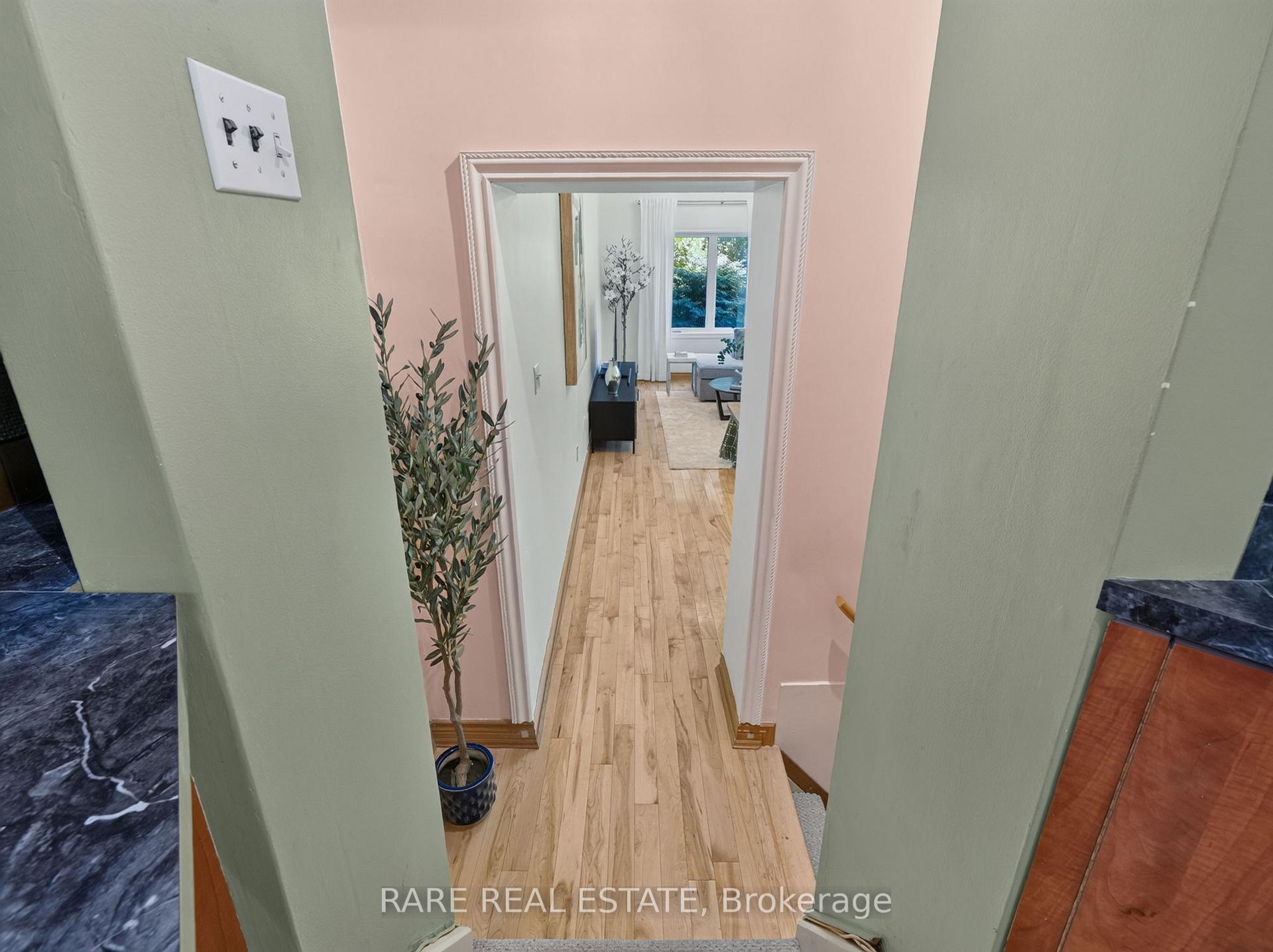 Photo 27 of 12 Kentroyal Drive, Etobicoke, Humber Heights — HOMEH