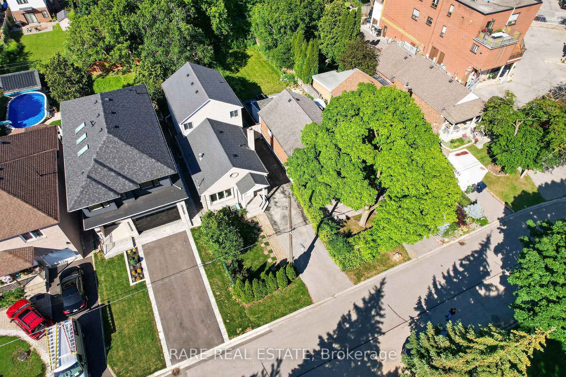 Photo 38 of 12 Kentroyal Drive, Etobicoke, Humber Heights — HOMEH