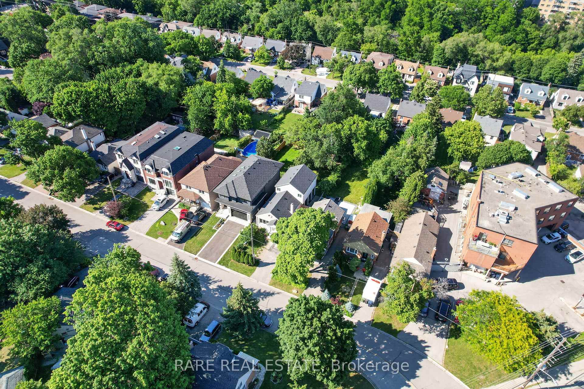 Photo 39 of 12 Kentroyal Drive, Etobicoke, Humber Heights — HOMEH