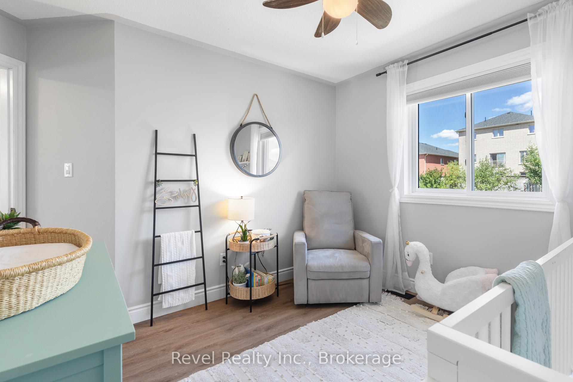 Photo 23 of 39 Springdale Drive, Kawartha Lakes, Lindsay — HOMEH