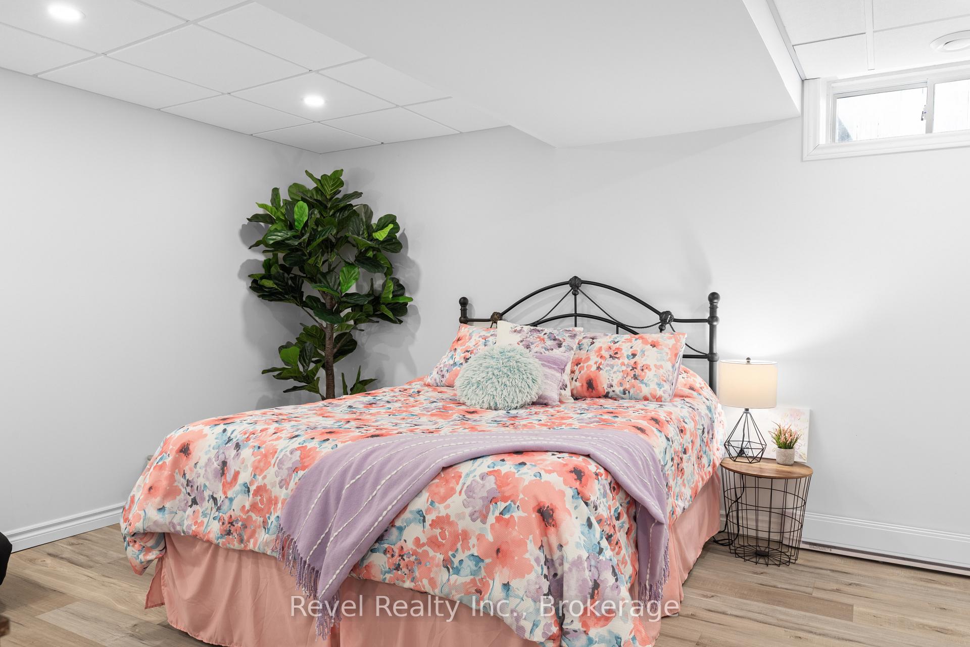 Photo 31 of 39 Springdale Drive, Kawartha Lakes, Lindsay — HOMEH