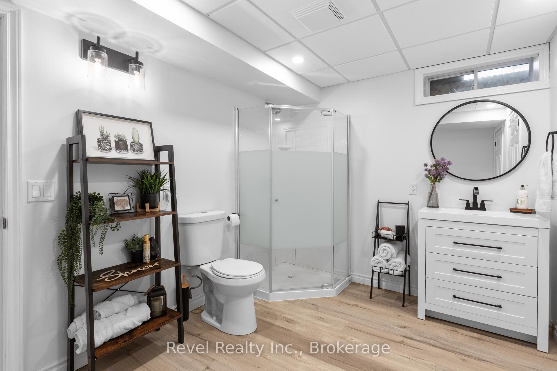 Photo 34 of 39 Springdale Drive, Kawartha Lakes, Lindsay — HOMEH