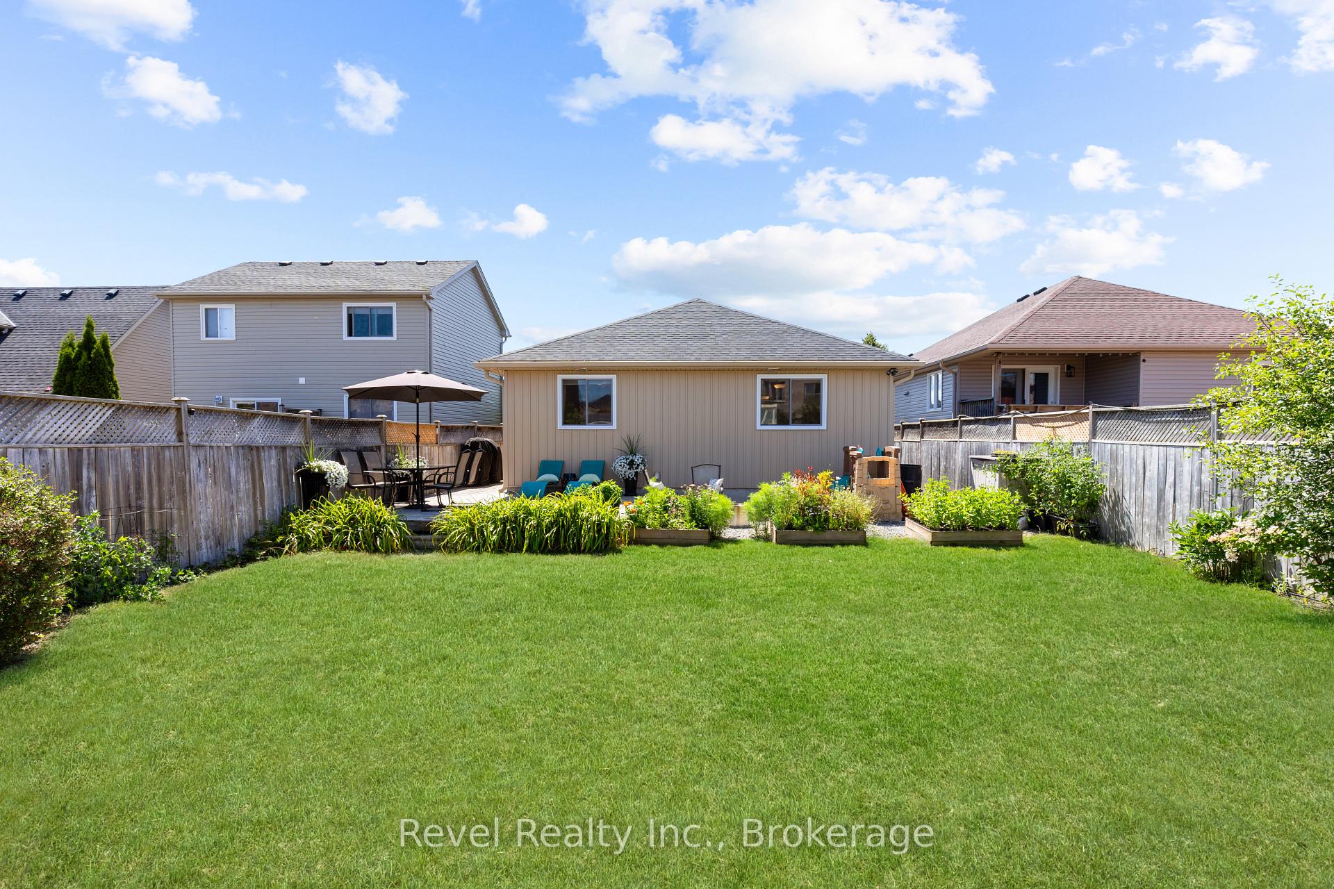 Photo 36 of 39 Springdale Drive, Kawartha Lakes, Lindsay — HOMEH