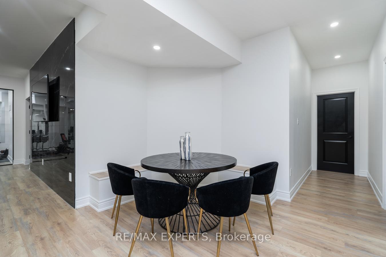 Photo 29 of 32 James Stokes Court, King, King City — HOMEH