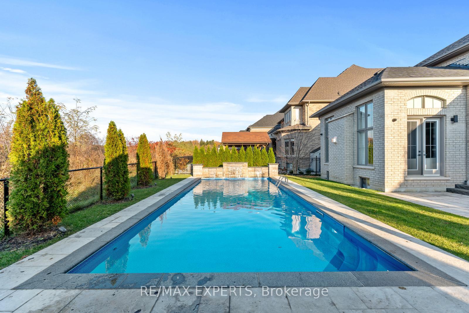 Photo 41 of 32 James Stokes Court, King, King City — HOMEH