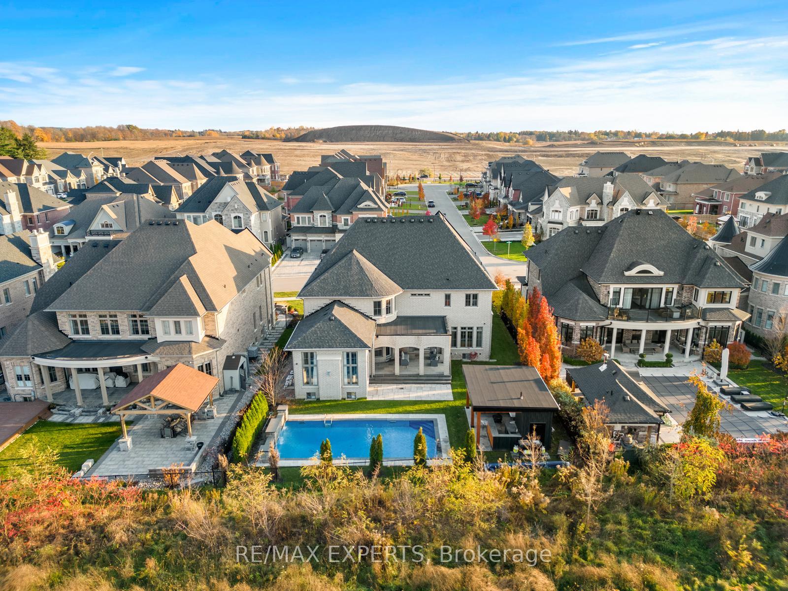 Photo 43 of 32 James Stokes Court, King, King City — HOMEH