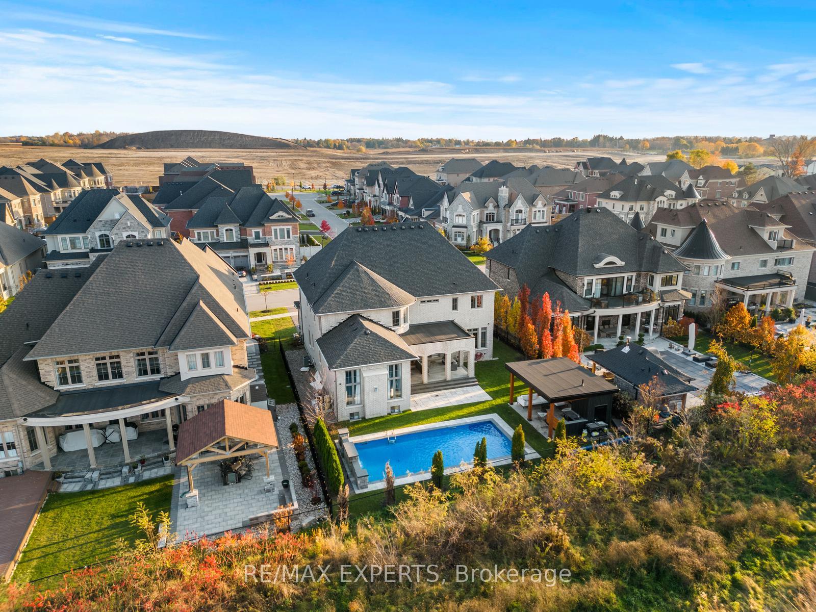 Photo 45 of 32 James Stokes Court, King, King City — HOMEH