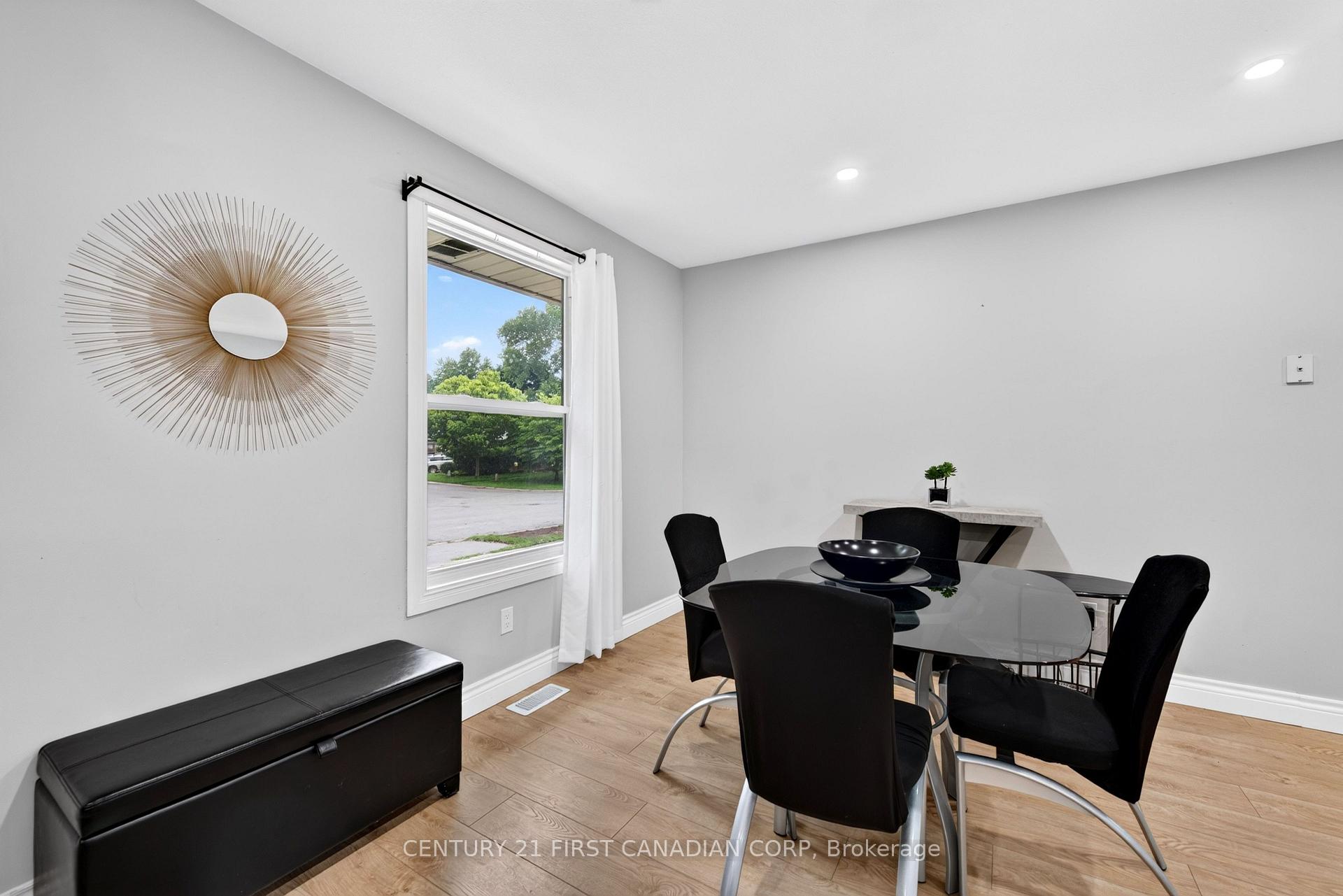 Photo 2 of 23 Brunswick Avenue, London, North I — HOMEH