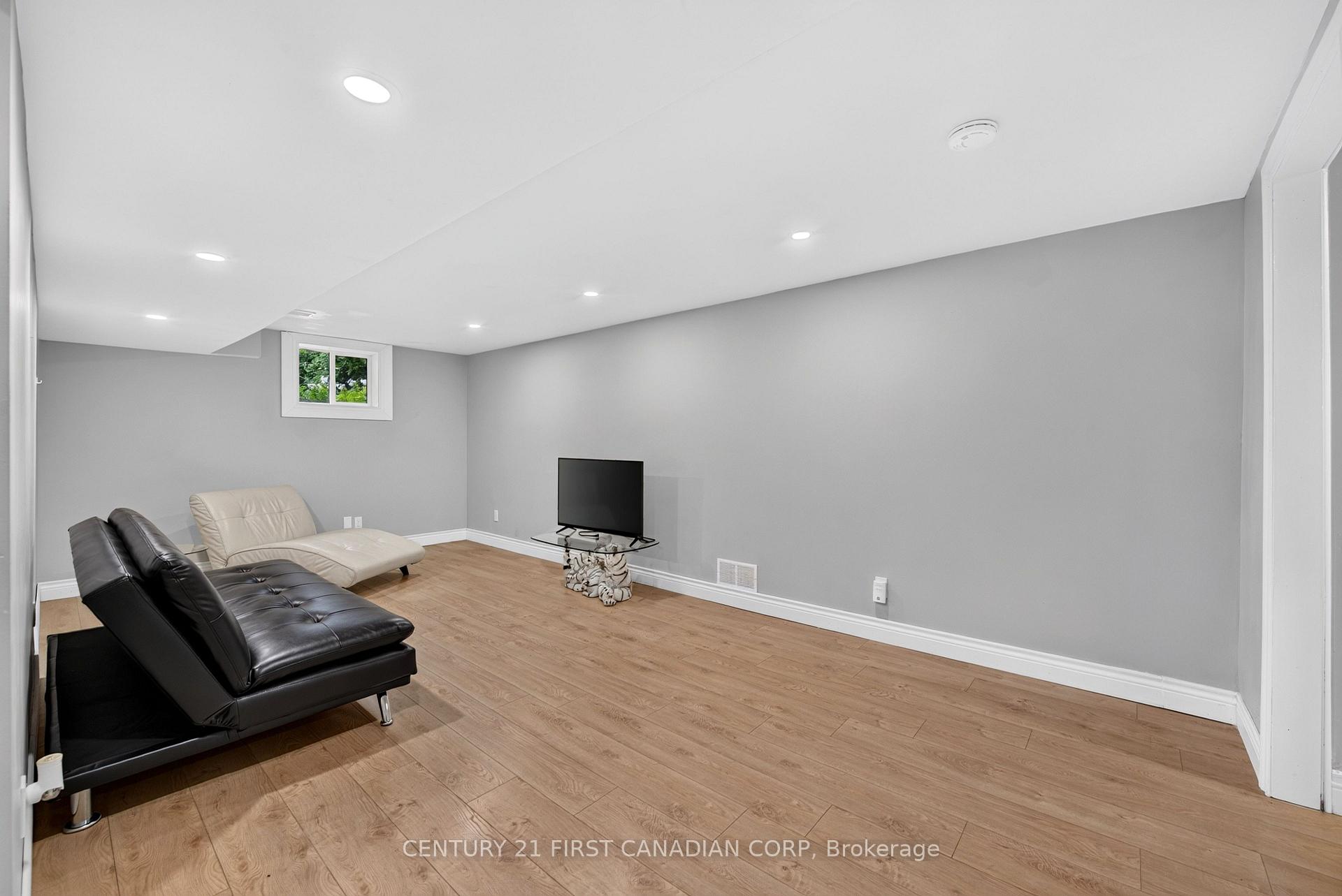 Photo 25 of 23 Brunswick Avenue, London, North I — HOMEH
