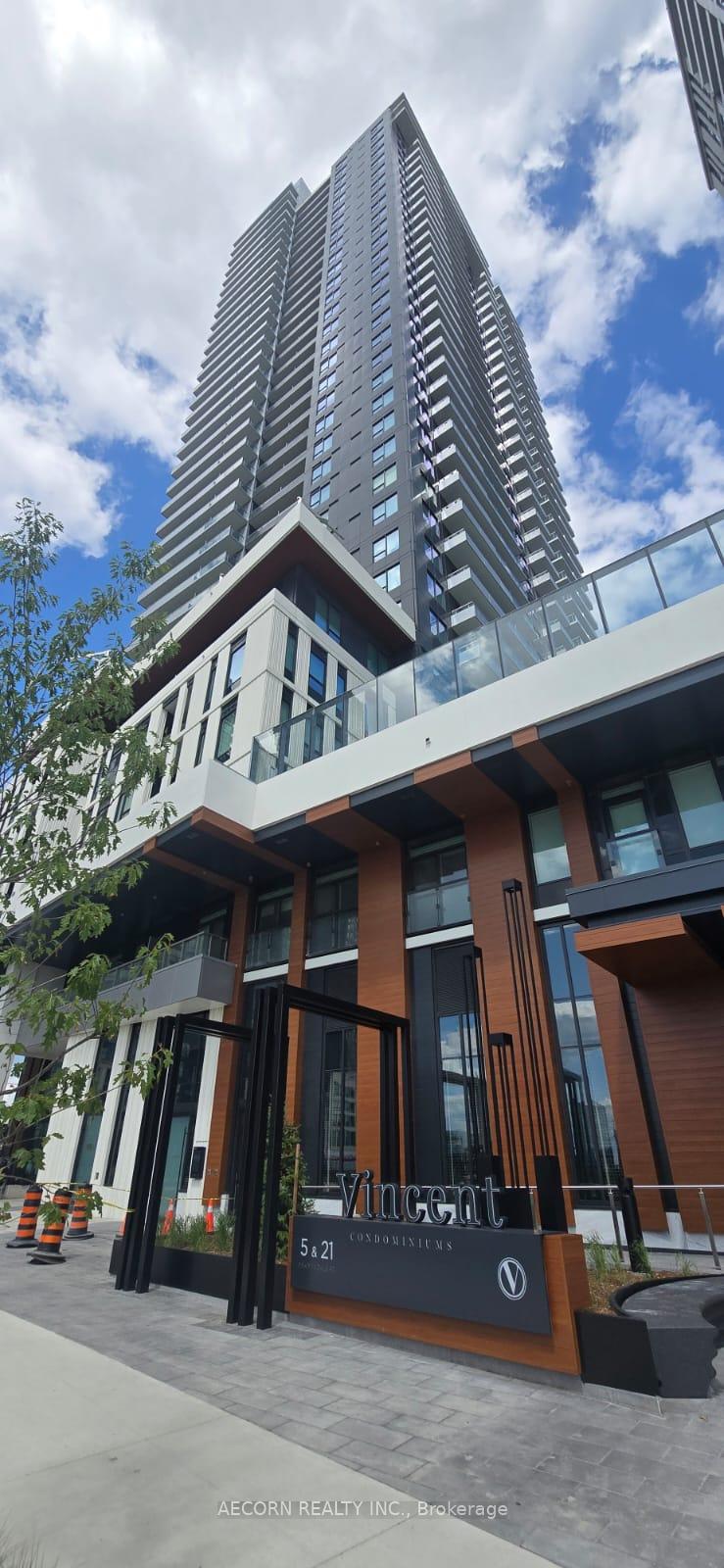 Photo 1 of 21 Meadowdale Road, Vaughan, Vaughan Corporate Centre — HOMEH