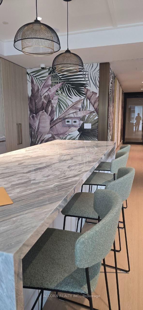 Photo 5 of 21 Meadowdale Road, Vaughan, Vaughan Corporate Centre — HOMEH