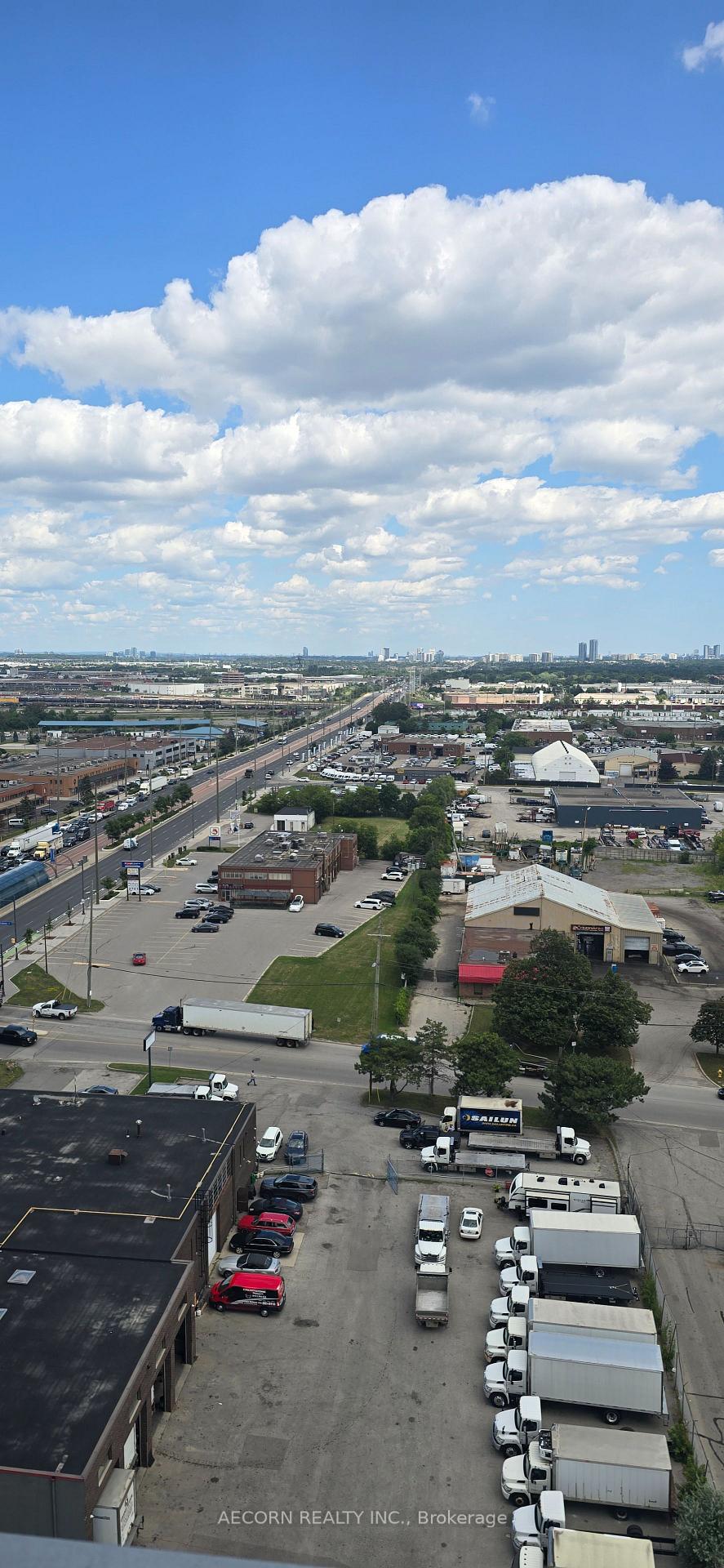 Photo 35 of 21 Meadowdale Road, Vaughan, Vaughan Corporate Centre — HOMEH