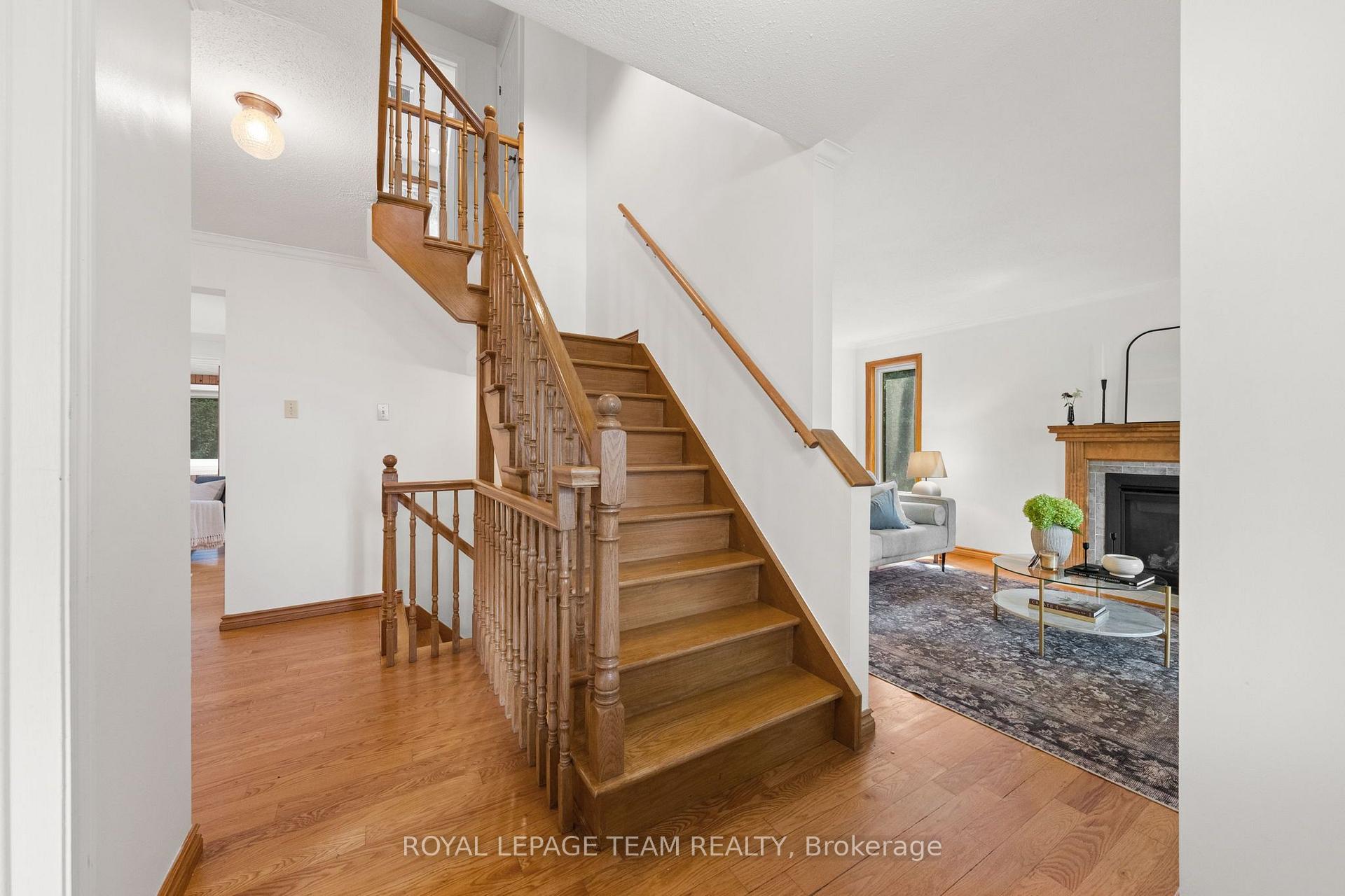 Photo 17 of 240 Hoylake Crescent, Ottawa, Bilberry Creek/Queenswood Heights — HOMEH