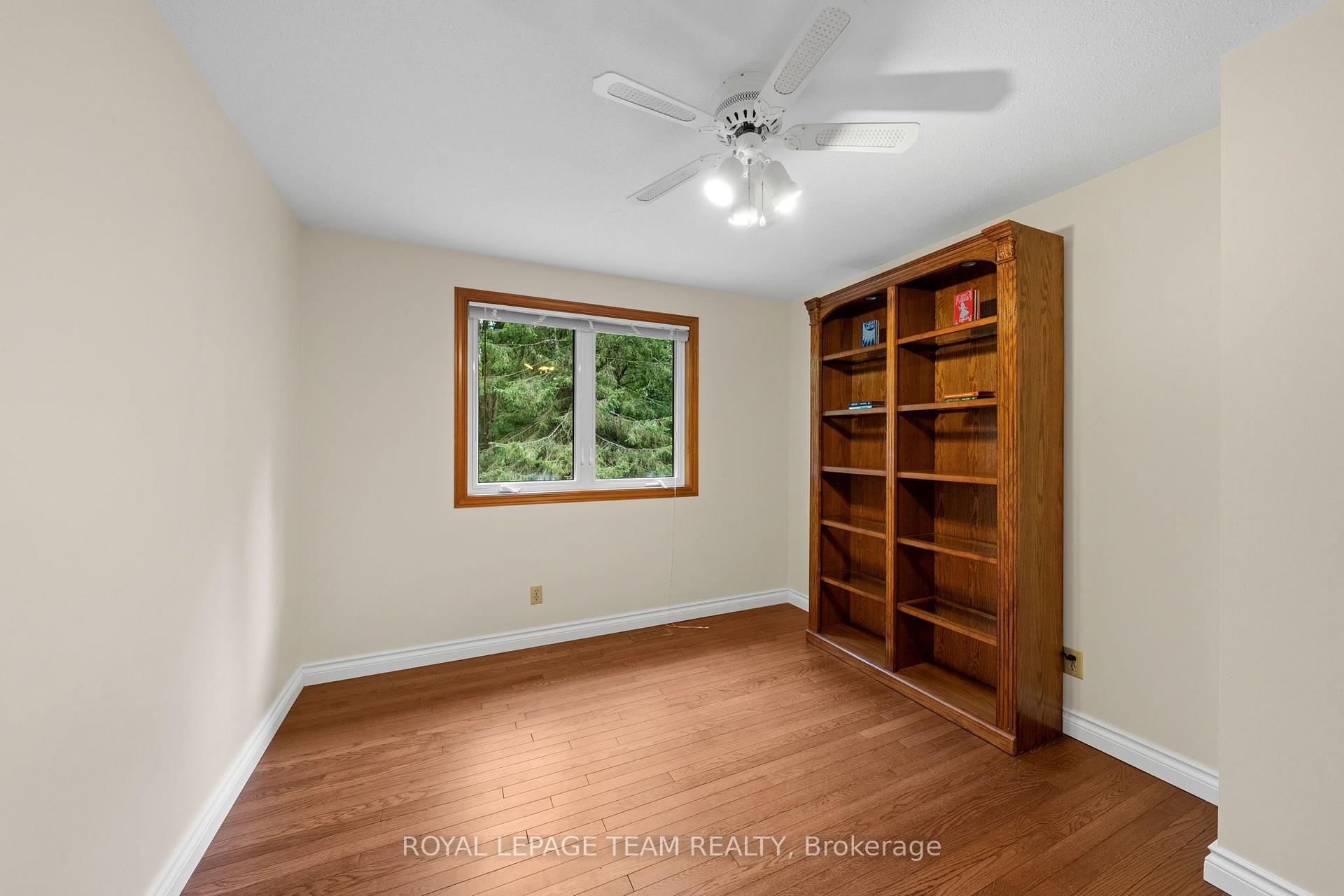 Photo 25 of 240 Hoylake Crescent, Ottawa, Bilberry Creek/Queenswood Heights — HOMEH