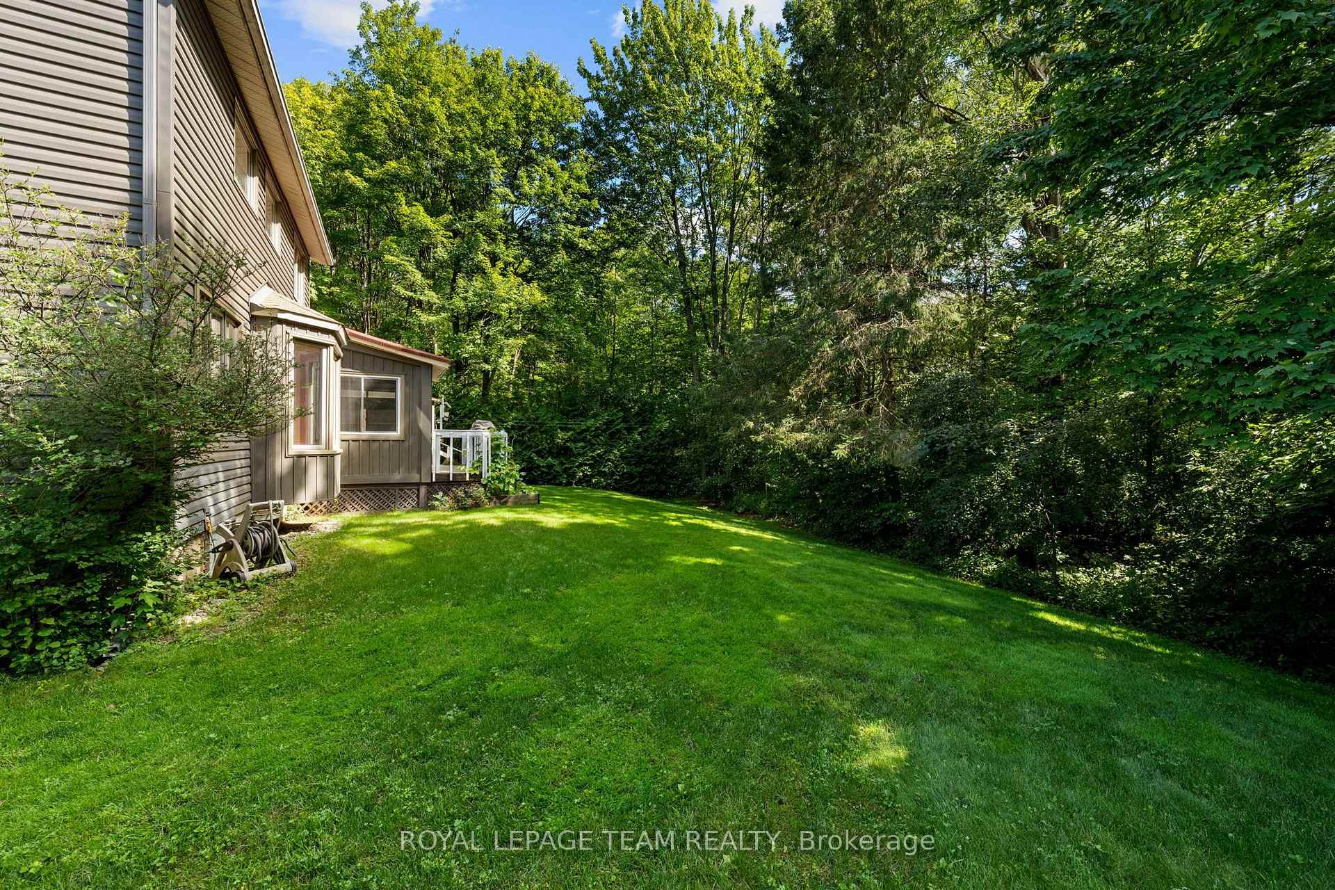 Photo 36 of 240 Hoylake Crescent, Ottawa, Bilberry Creek/Queenswood Heights — HOMEH