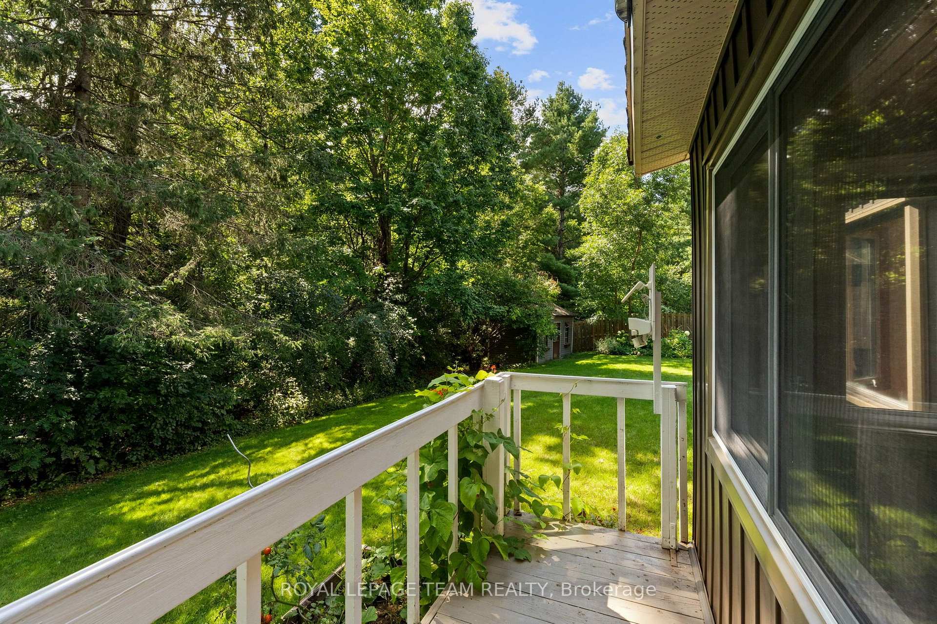 Photo 35 of 240 Hoylake Crescent, Ottawa, Bilberry Creek/Queenswood Heights — HOMEH