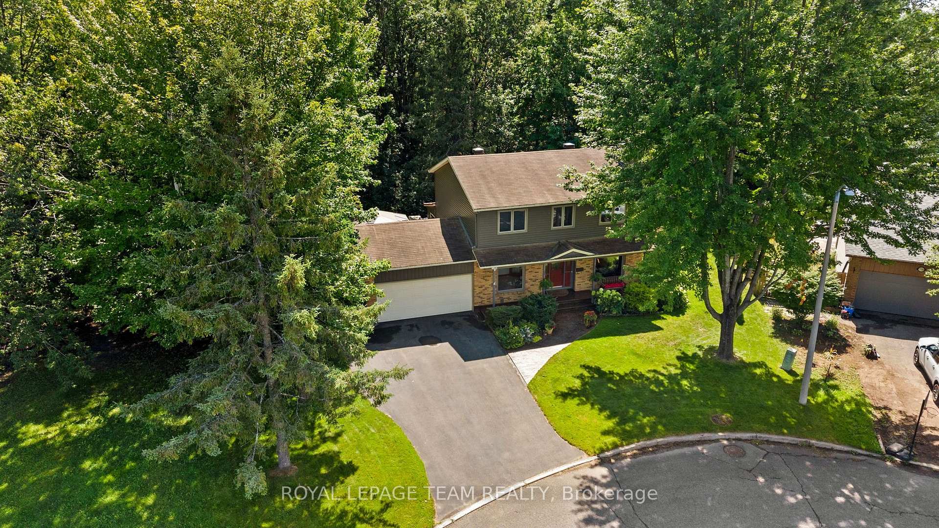 Photo 41 of 240 Hoylake Crescent, Ottawa, Bilberry Creek/Queenswood Heights — HOMEH