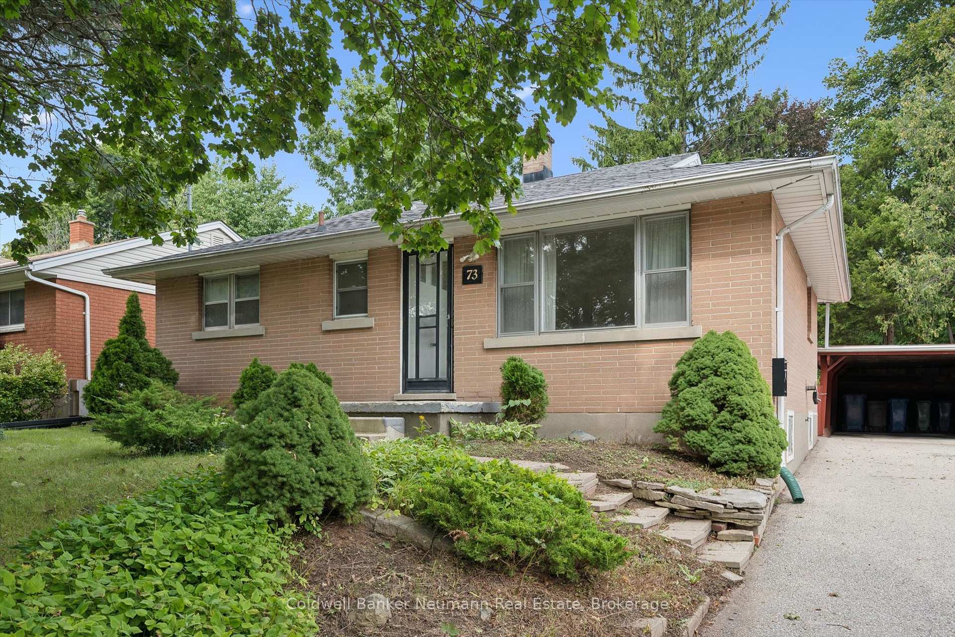 Photo 2 of 73 Knightswood Boulevard, Guelph, Riverside Park — HOMEH