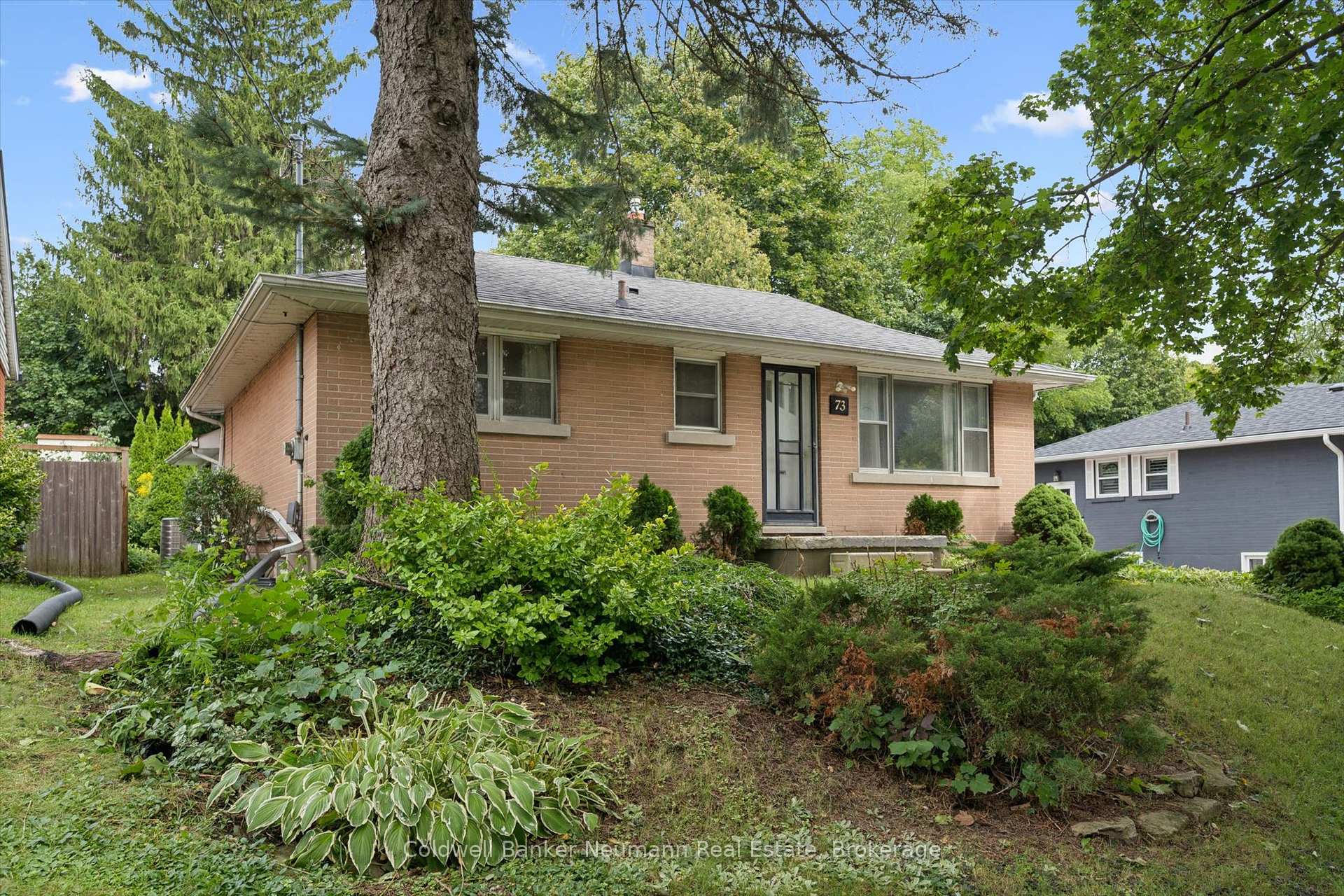 Photo 5 of 73 Knightswood Boulevard, Guelph, Riverside Park — HOMEH