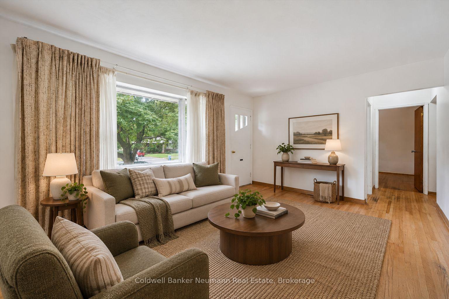 Photo 8 of 73 Knightswood Boulevard, Guelph, Riverside Park — HOMEH