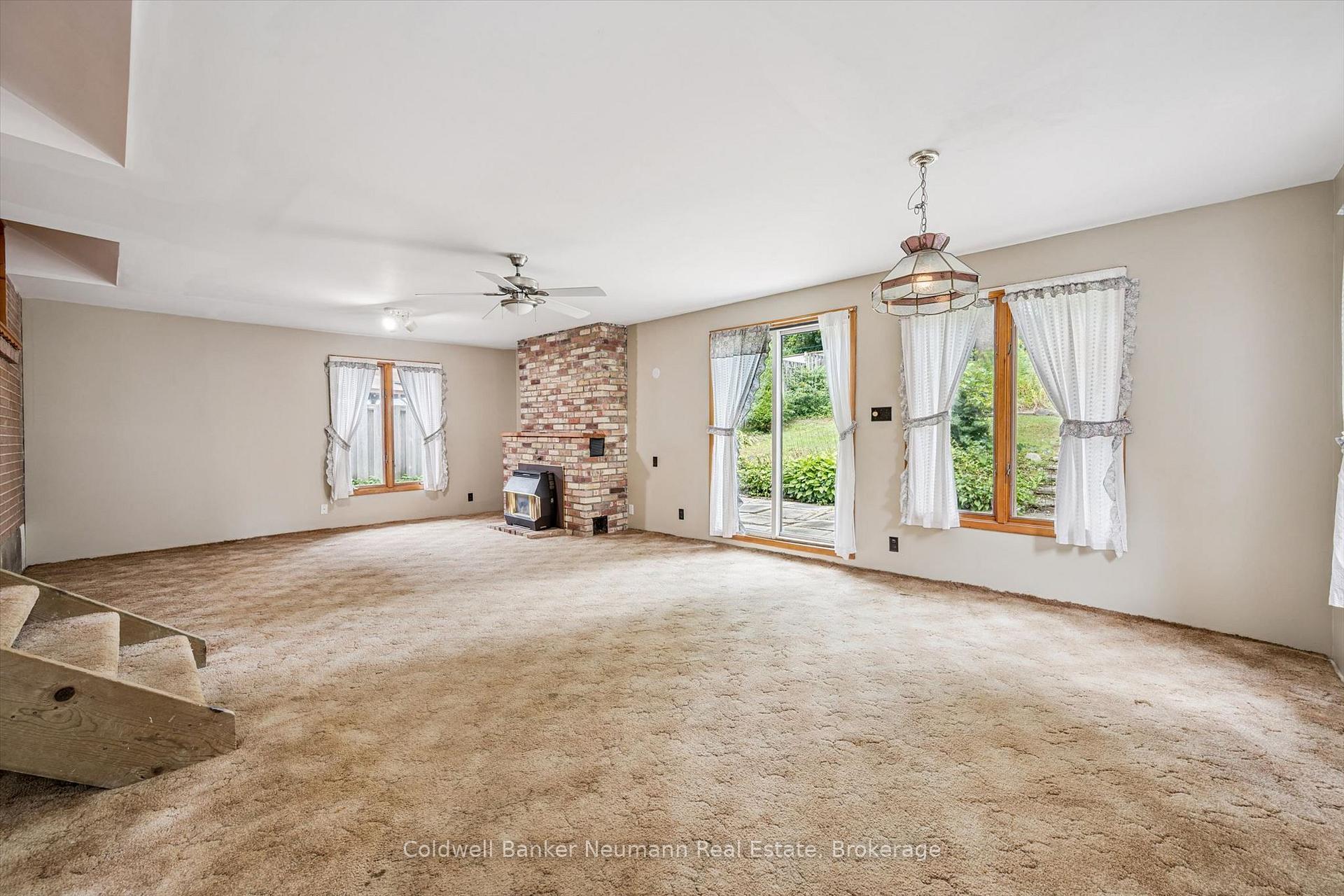 Photo 20 of 73 Knightswood Boulevard, Guelph, Riverside Park — HOMEH