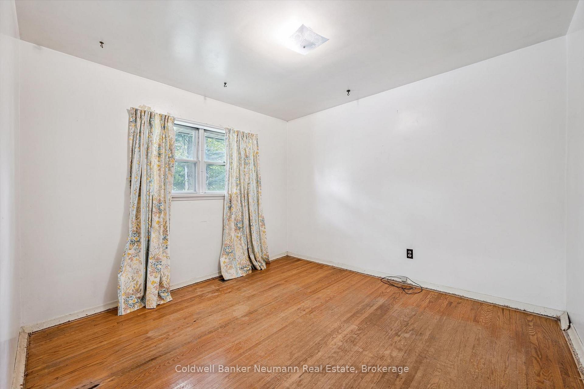 Photo 24 of 73 Knightswood Boulevard, Guelph, Riverside Park — HOMEH