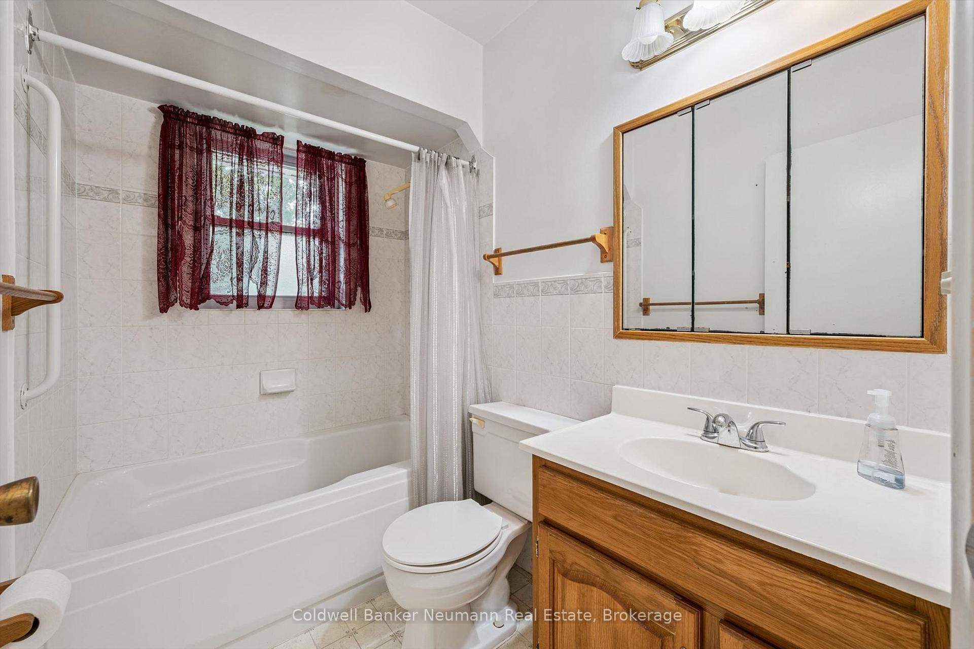 Photo 29 of 73 Knightswood Boulevard, Guelph, Riverside Park — HOMEH