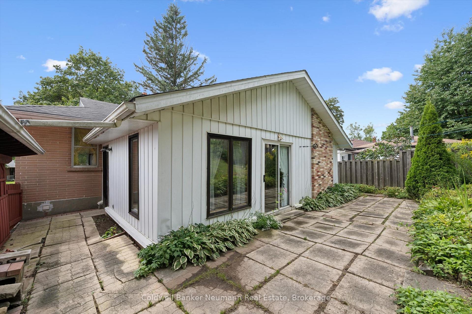 Photo 38 of 73 Knightswood Boulevard, Guelph, Riverside Park — HOMEH
