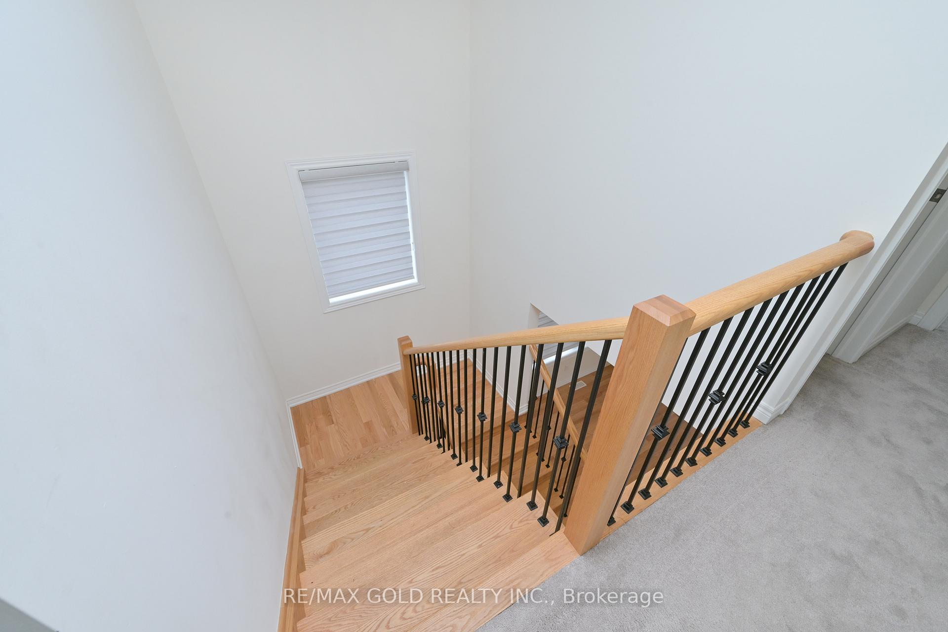 Photo 19 of 1345 Davis Loop, Innisfil, Lefroy — HOMEH