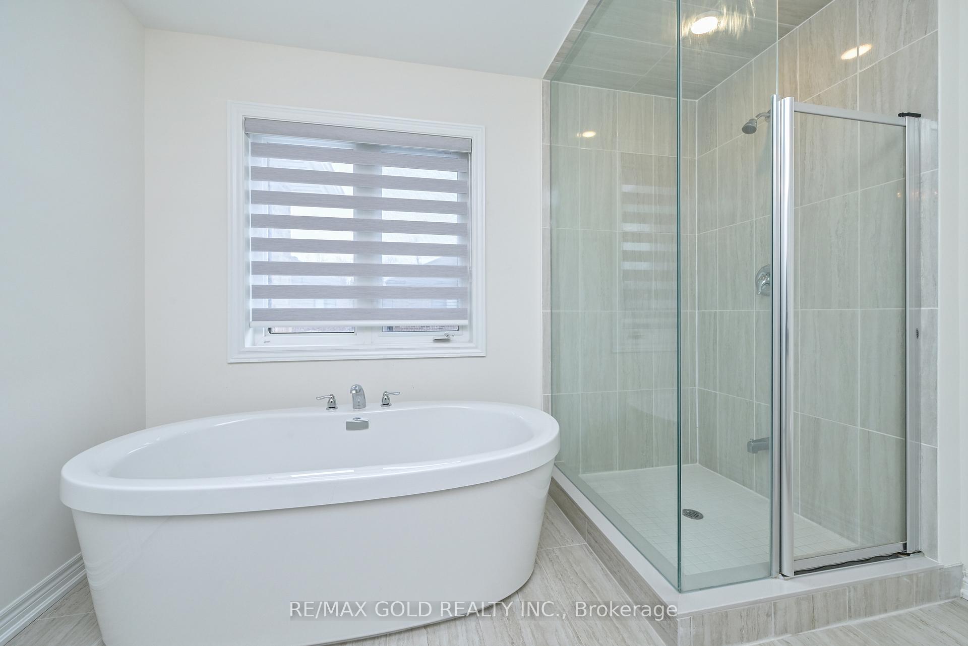 Photo 23 of 1345 Davis Loop, Innisfil, Lefroy — HOMEH
