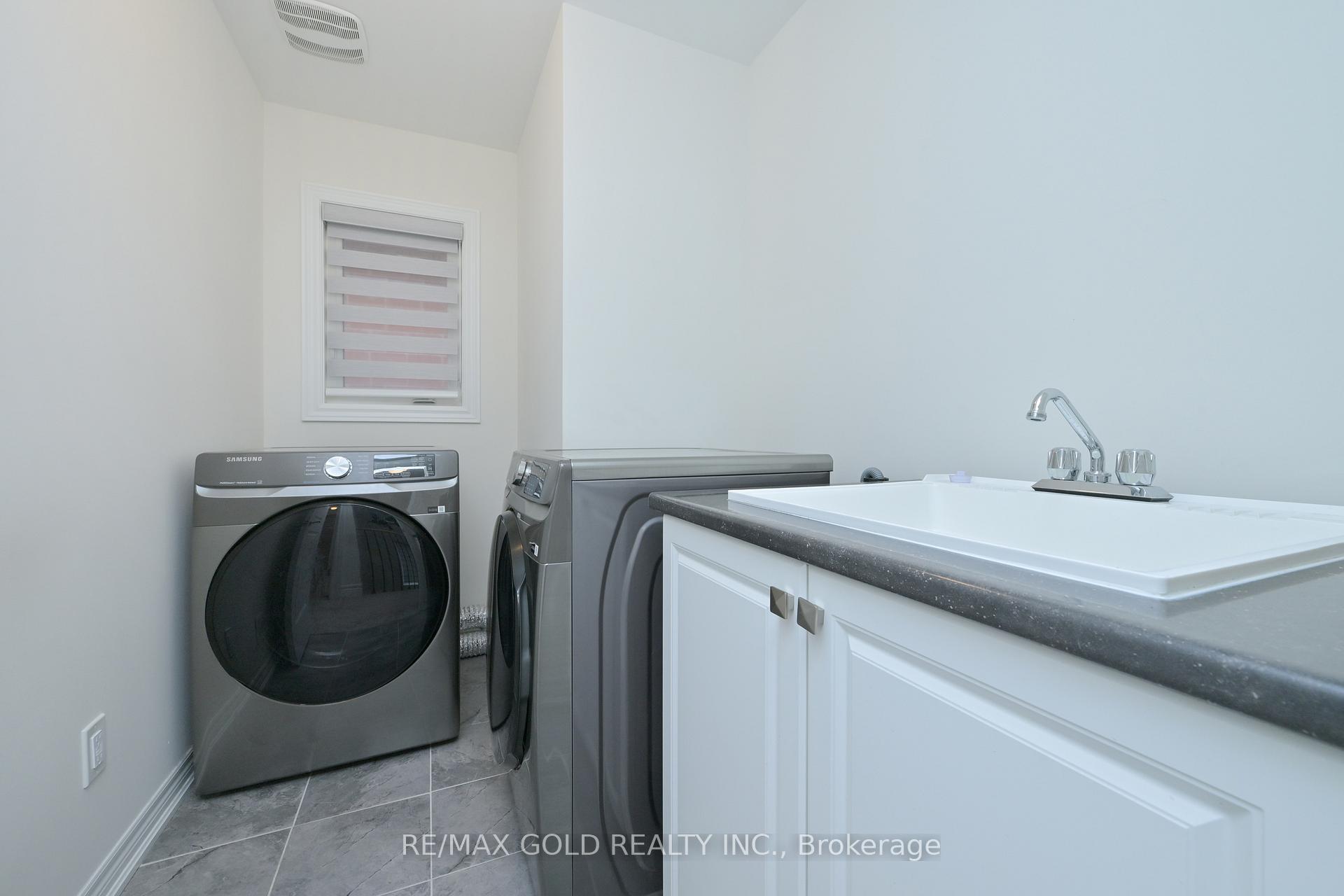 Photo 29 of 1345 Davis Loop, Innisfil, Lefroy — HOMEH