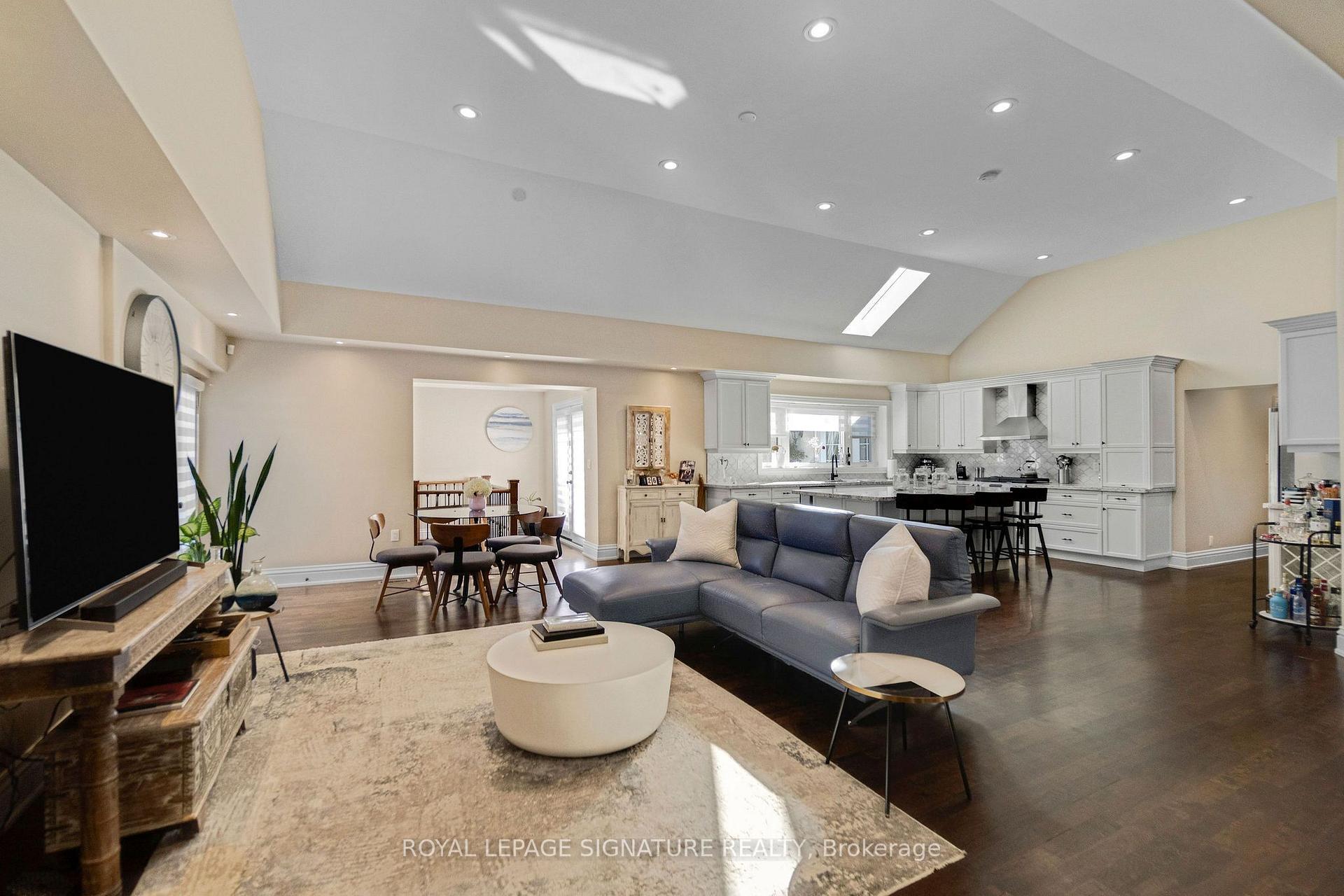 Photo 39 of Unit 5009, 8 Eglinton Avenue E, Toronto, Mount Pleasant West — HOMEH