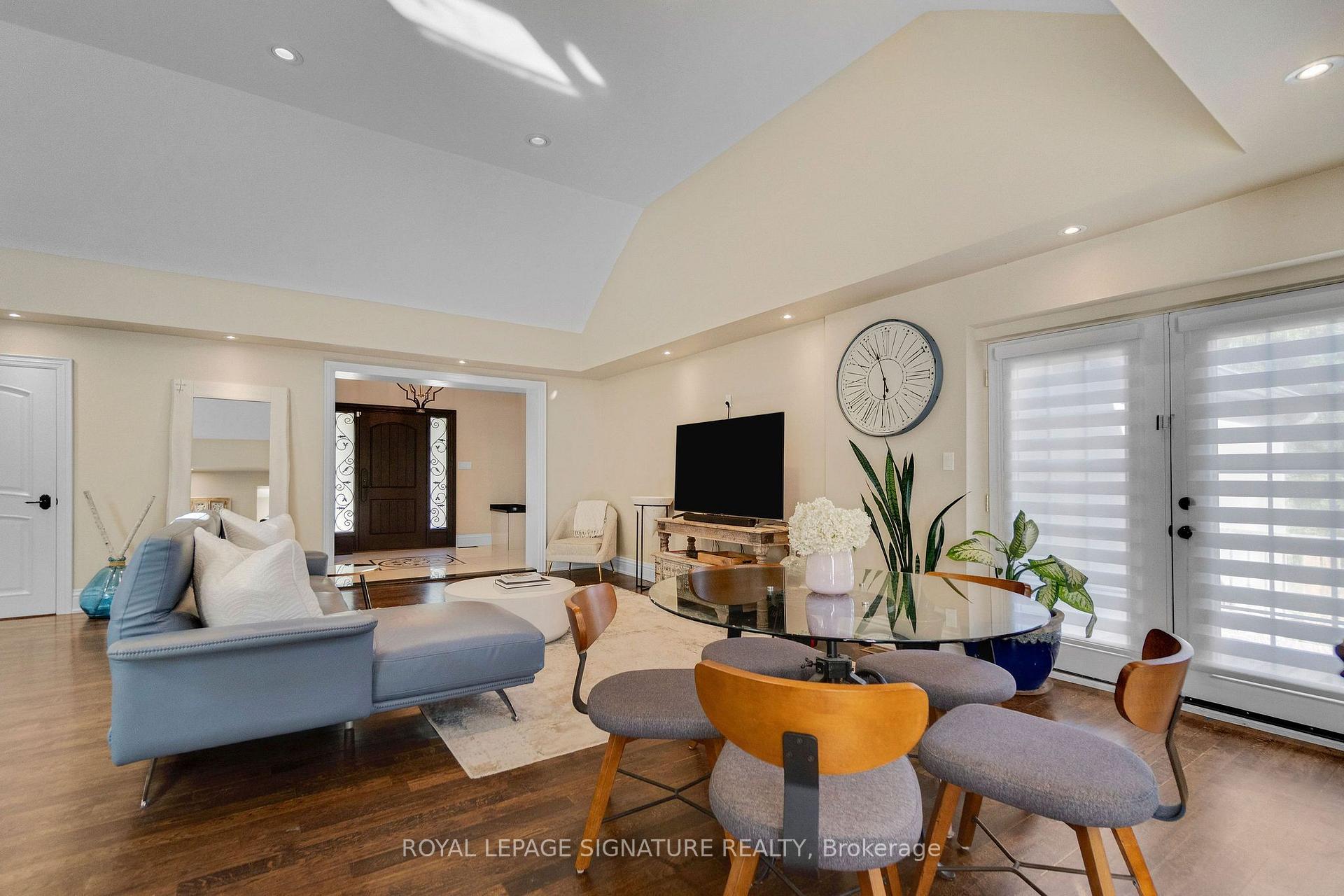 Photo 43 of Unit 5009, 8 Eglinton Avenue E, Toronto, Mount Pleasant West — HOMEH