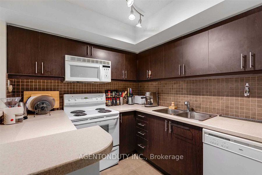 Photo 6 of Unit 1122, 25 The Esplanade, Toronto, Waterfront Communities — HOMEH